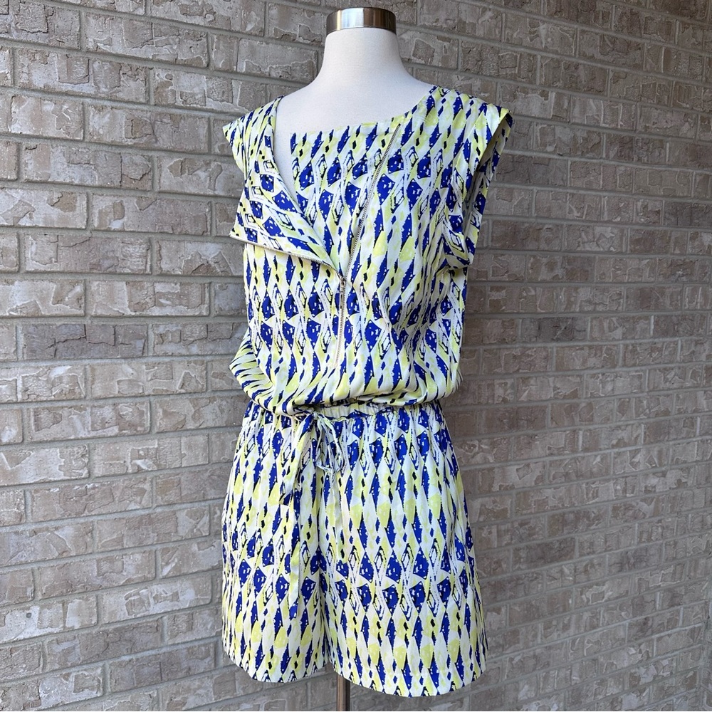 CATHERINE Catherine Melandrino Stylish  Blue and Yellow Patterned Romper Size 8🌸